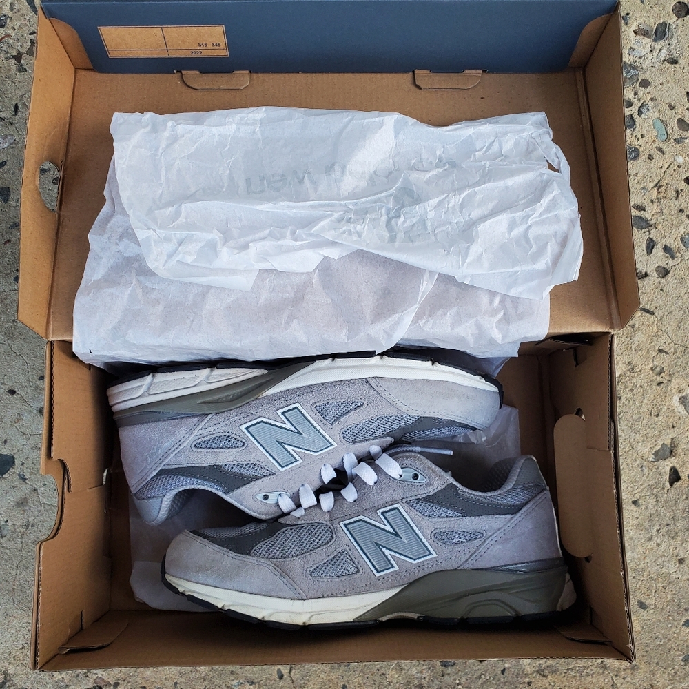 New Balance 990v3 Sneakers (Kids)